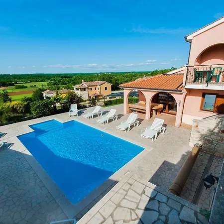 Feriehus Holiday Mirna Dračevac