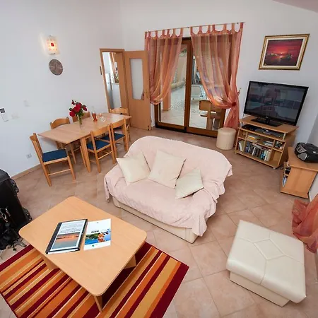 Holiday Mirna Feriehus Dračevac